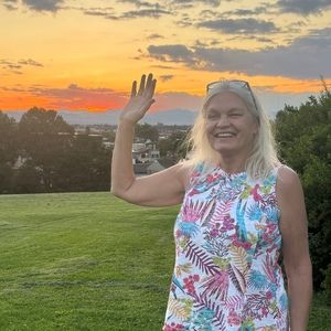 Meet your Posher, Rebecca